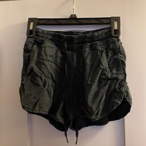 Black size 4 shorts